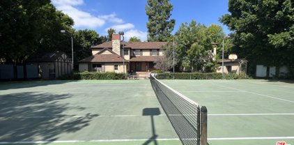 5445  Encino Ave, Encino