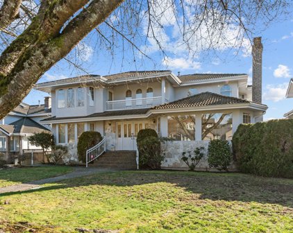 6790 Grant Place, Burnaby