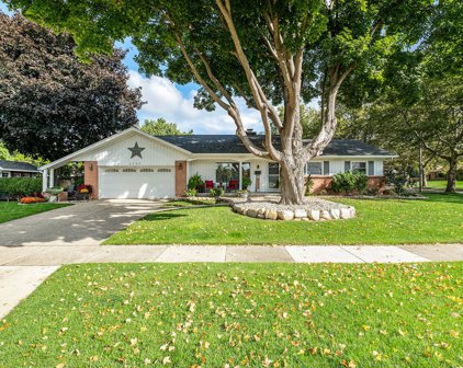 1737 Tremont Boulevard NW, Grand Rapids