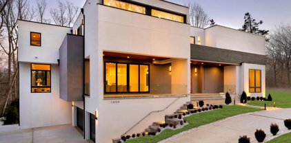 1059 Rector Ln, Mclean