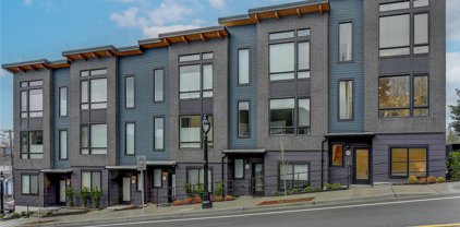 18513 104th Avenue NE Unit #1A, Bothell