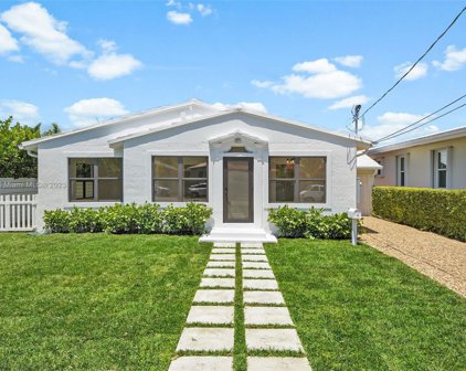8844 Abbott Ave, Surfside