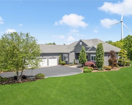 143 Rodman  Lane, North Kingstown