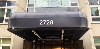2728 N Hampden Court Unit #203, Chicago