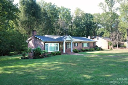 1318 Brentwood  Drive, Newton