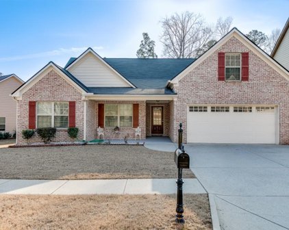 5660 Crest Hill Drive, Buford