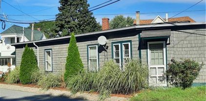 10 Narragansett Avenue, East Providence
