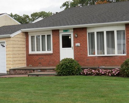 22 N Pine Drive, Massapequa