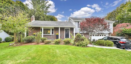 11 Chadbourne Road, Lexington
