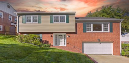 512 Lombardy St N, Arlington