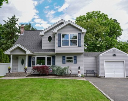 289 Lower Rocky Point Road, Miller Place
