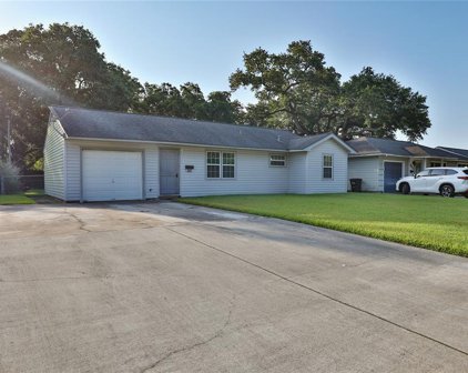 325 Redwood Street, Lake Jackson