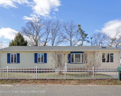 944 Pacific Avenue, Beachwood