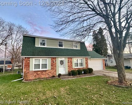 19751 WILDHERN, Southfield