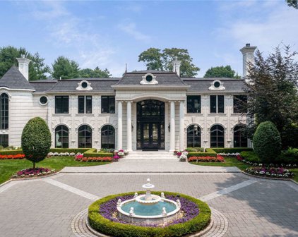 353 Juniper Drive, Upper Brookville