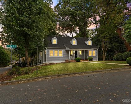 26 6th Nw Avenue, Hickory