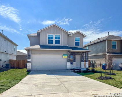 4022 Basil Meadow, Von Ormy