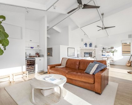 2641  4th St Unit 4, Santa Monica