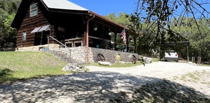 120 Private Road 180, Helotes