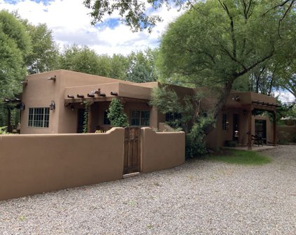 Estancia Serena - 21 Shadow Lane, Chimayo