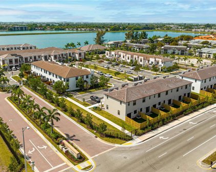 515 Ne 208th Ter Unit #515, Miami