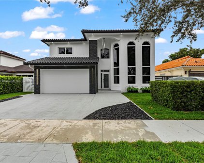 8832 Nw 152nd Ter, Miami Lakes