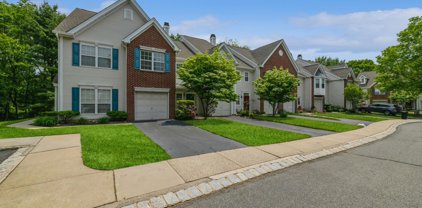 28 Painted Wagon Road, Holmdel
