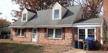 200 Charmuth Ct, Waldorf