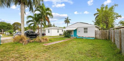 4448 Sw 52nd St, Dania Beach