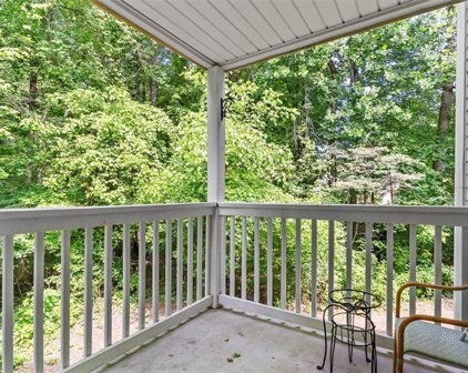 416 Streamside Drive, Roswell