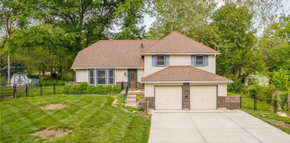 9802 NW Hampton Woods Court, Parkville