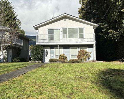 1096 Viney Road, North Vancouver