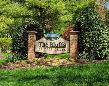 581 Quaker Ridge Ct, Arnold