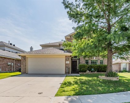 8908 Heartwood  Drive, Fort Worth