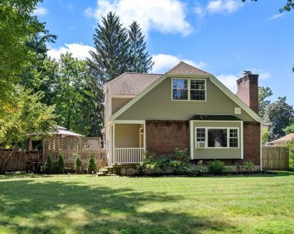 79 Poinsetta St, Agawam