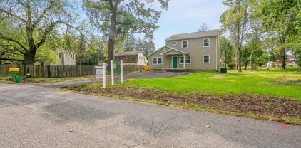1313 Paul Dr, Severn
