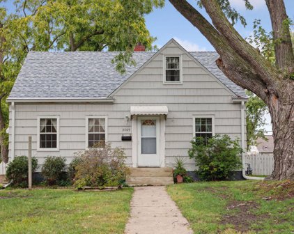 3509 Quail Avenue N, Crystal