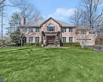 11820 Beekman Pl, Potomac