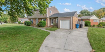 424 Old Forge Court, South Central 1 Virginia Beach