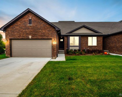 48382 APPLEGROVE Unit 34, Chesterfield Twp