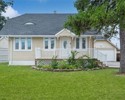 18 Homecrest Court, Oceanside