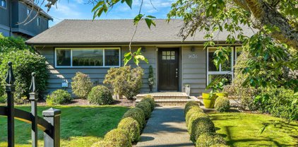 9838 NE 14th Street, Bellevue