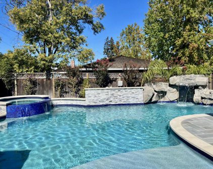 1166 Spencer CT, Mountain View