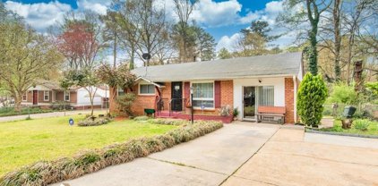 989 Vinton Woods Drive, Forest Park
