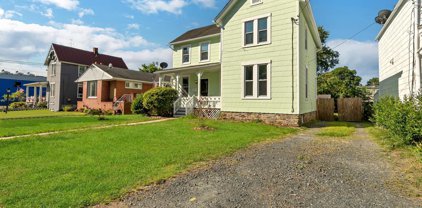 320 Laurel Ave, Laurel