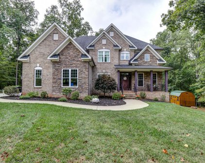 1082 Creek Bend Lane, Forest