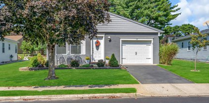 16 Lismore Drive, Toms River