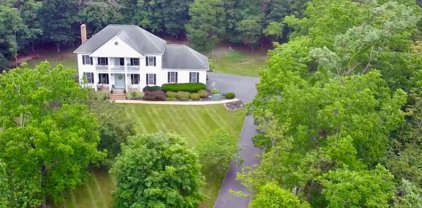 373 Hadley Dr, Falling Waters