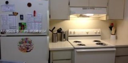 8160 Geneva Ct Unit #206, Doral