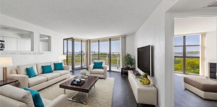 1000 Quayside Ter Unit #708, Miami